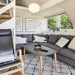 Dom wakacyjny Efimija - 1-4km From The Sea By Interhome *