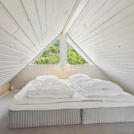 Dom wakacyjny Efimija - 1-4km From The Sea By Interhome *