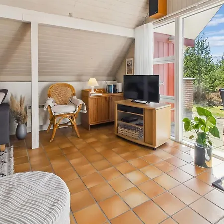 Efimija - 1-4km From The Sea By Interhome Vakantiehuis
